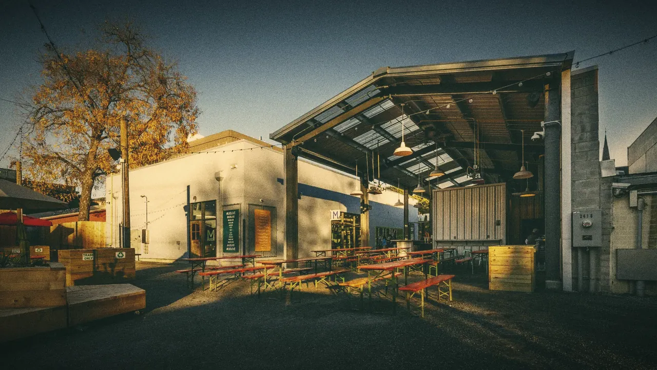Urban Outfitters Space 24 Twenty, Austin: an open courtyard at dusk