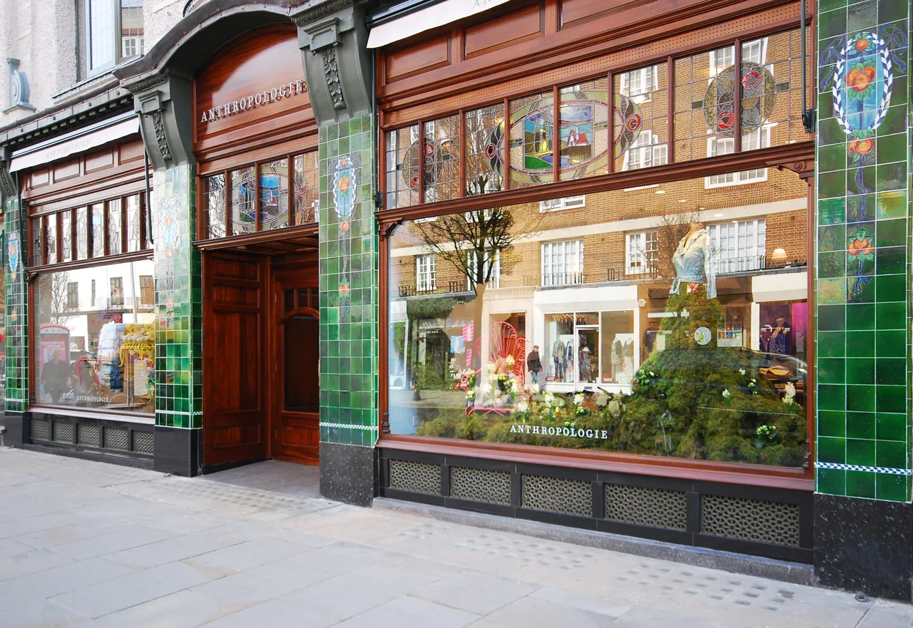 Anthropologie, King’s Road, London: the green-tiled front with stained glass above the windows